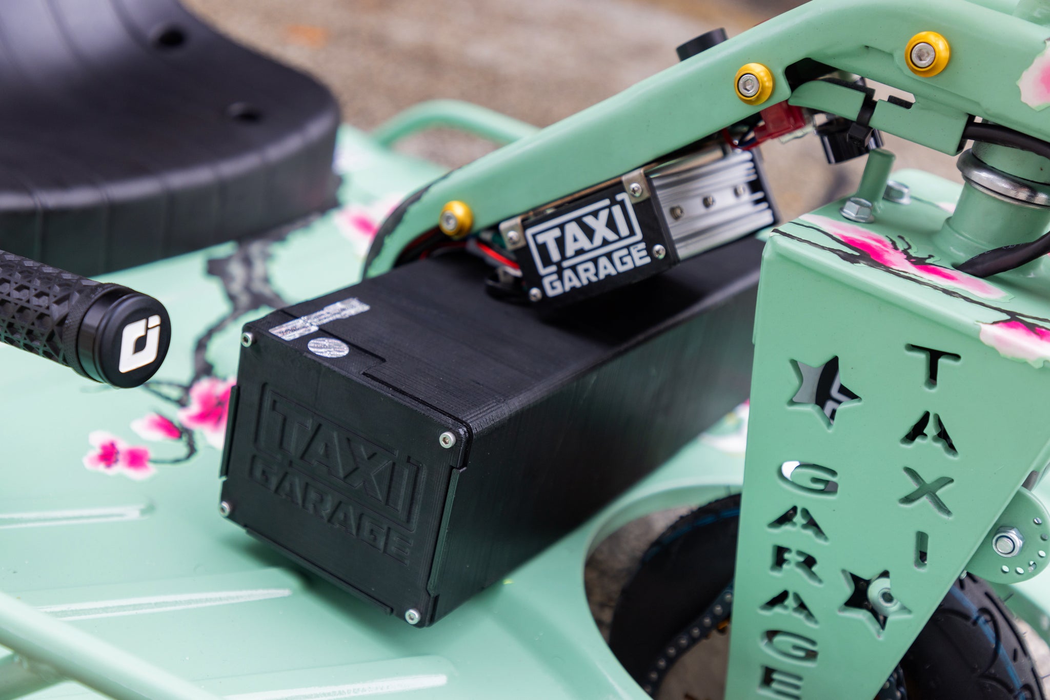 Arizona Green Tea' Stage 4.5 Taxi Garage Crazy Cart INVENTORY