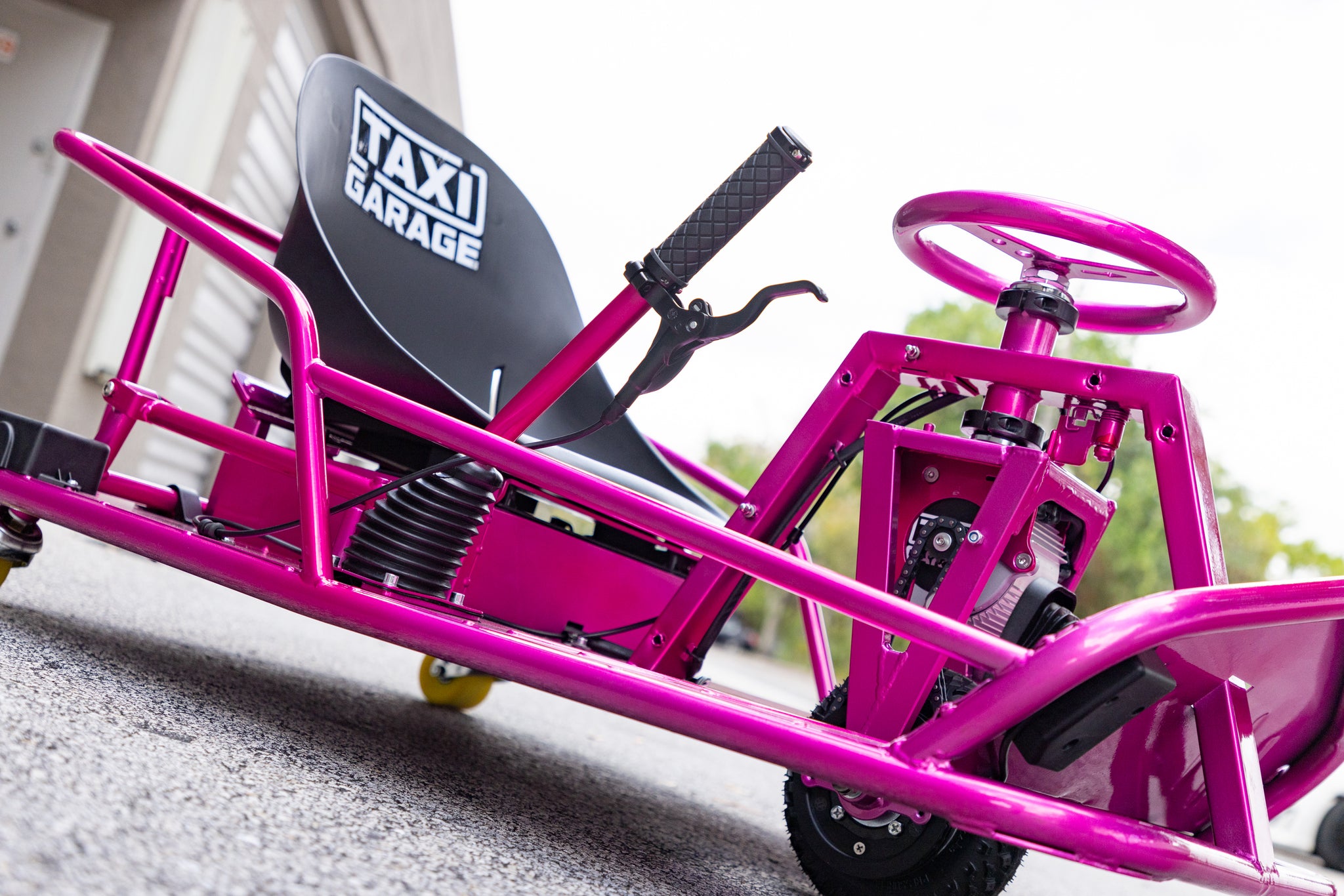Stage 4 XL w/Brakes Illusion Pink Taxi Garage Crazy Cart INVENTORY
